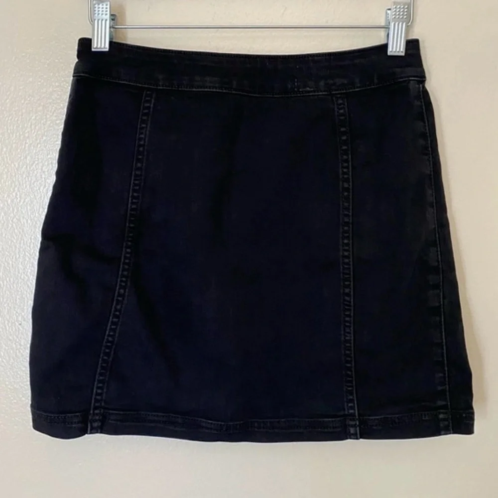 Free People Black Denim Button Front Mini Skirt Size 2